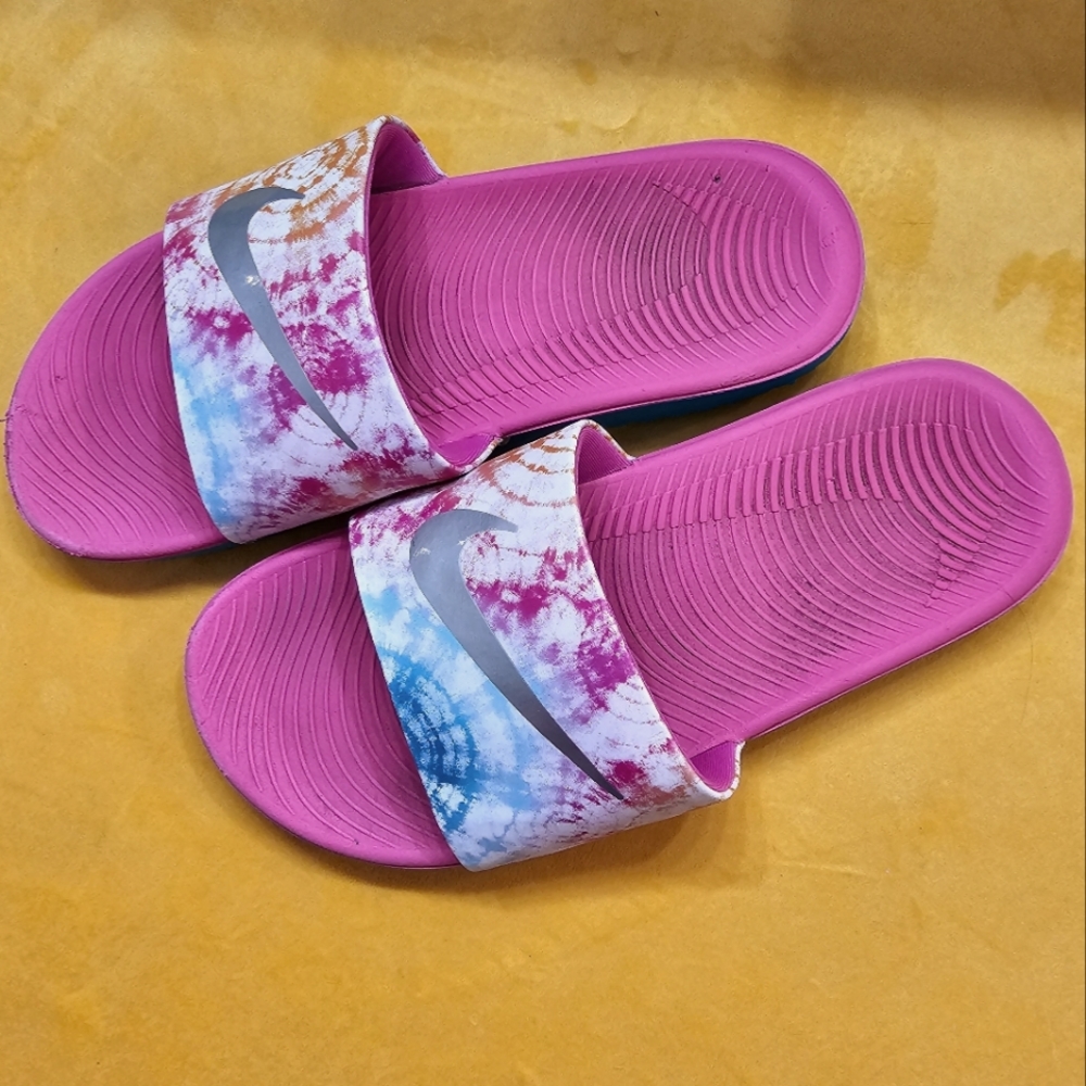 Nike Kawa Fushia Slides Girls 5Y